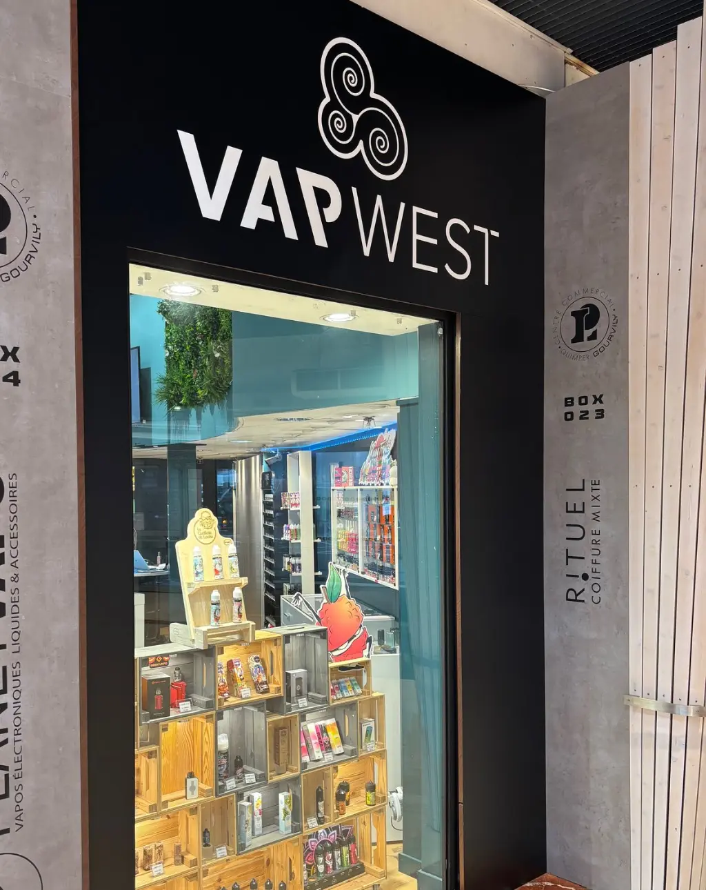 vapwest quimper vitrine laterale